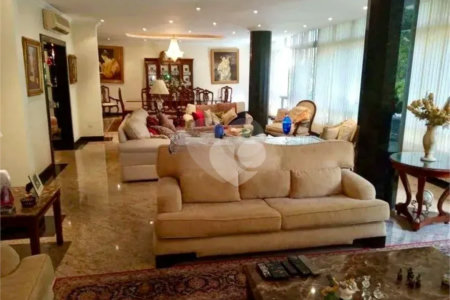 Apartamento à venda com 4 quartos, sendo 1 suíte,  em Copacabana, Rio de Janeiro, RJ