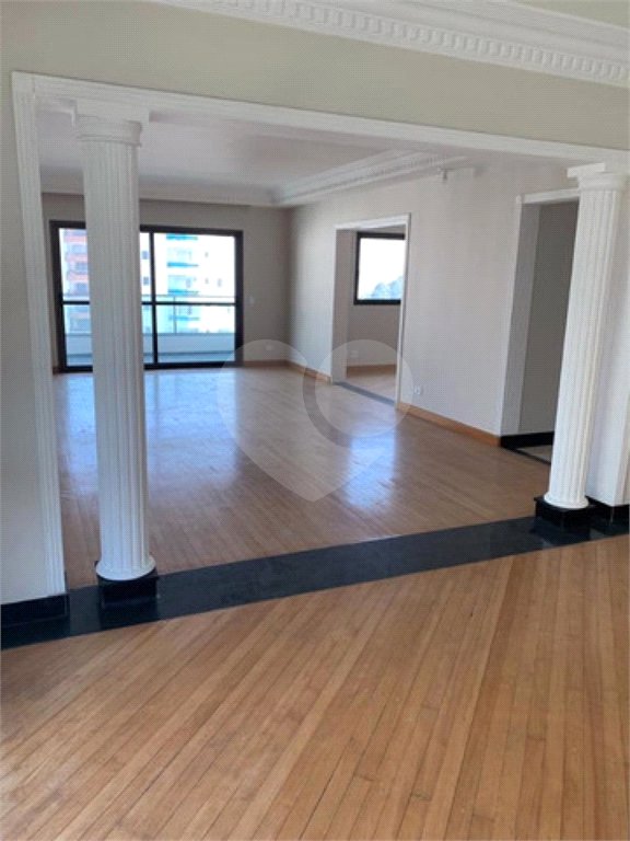 Apartamento à venda com 3 suítes em Vila Suzana, São Paulo, SP