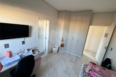 Casa à venda com 3 suítes no condomínio Reserva Central Parque, Salto - SP