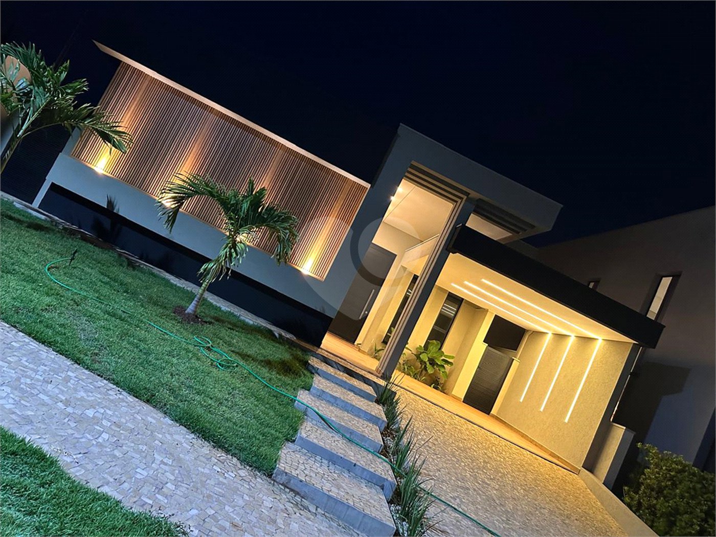 Casa Térrea à venda com 3 suítes no condomínio Residencial Terras de Siena, Ribeirão Preto - SP