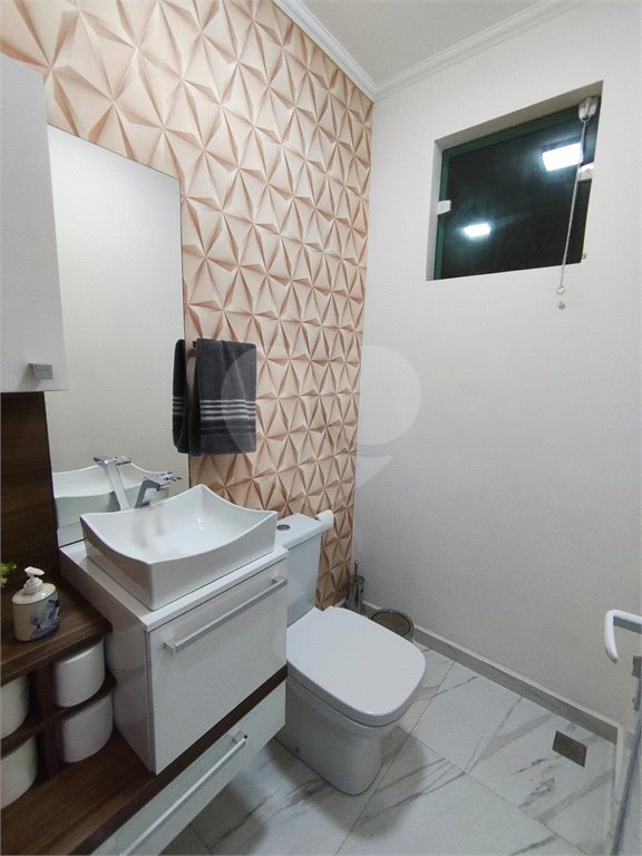 Casa à venda com 3 quartos, sendo 1 suíte,  em Residencial Colinas, Mogi das Cruzes, SP