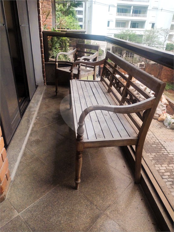 Apartamento à venda com 3 quartos, sendo 1 suíte, em Real Parque, São Paulo, SP