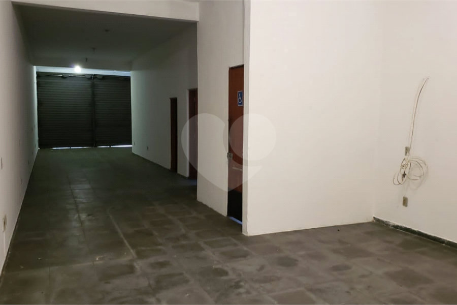Prédio à venda com 2 quartos, sendo 1 suíte, em Jardim Brasil (zona Norte), São Paulo, SP
