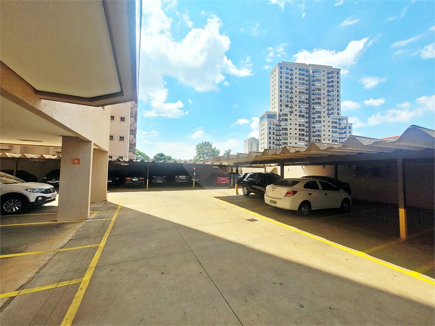 Apartamento à venda com 3 quartos, sendo 1 suíte,  em Santa Cruz do José Jacques, Ribeirão Preto, SP