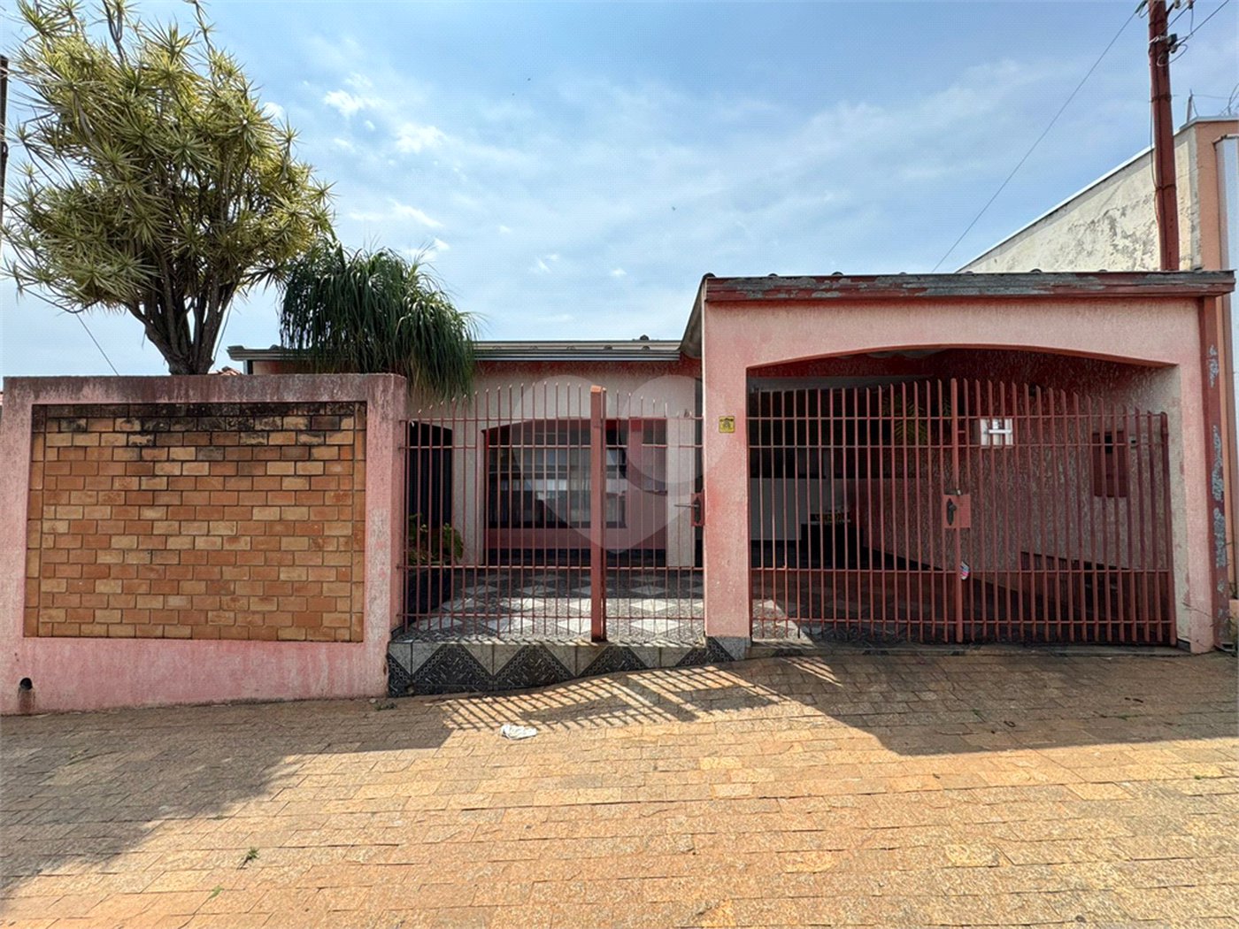 Casa à venda com 3 quartos, sendo 1 suíte, no Centro, Itapetininga, SP