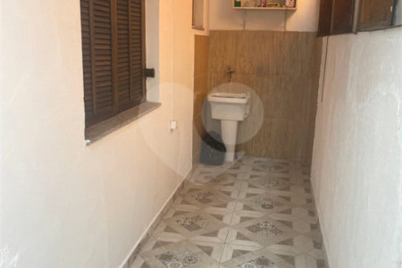 Sobrado à venda com 6 quartos, sendo 3 suítes,  em Dos Casa, São Bernardo do Campo, SP