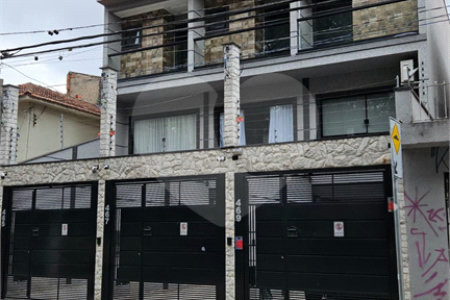 Sobrado à venda com 3 suítes em Jardim Mangalot, São Paulo, SP