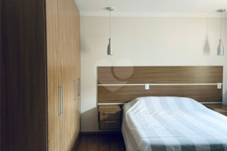 Casa à venda com 3 quartos, sendo 1 suíte, no condomínio Shambala I, Atibaia - SP