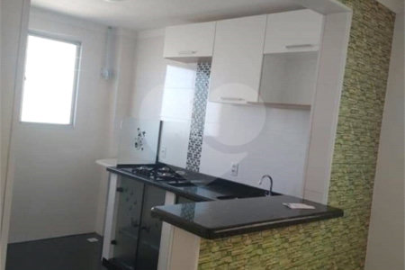 Apartamento no Condomínio Mont Royal.