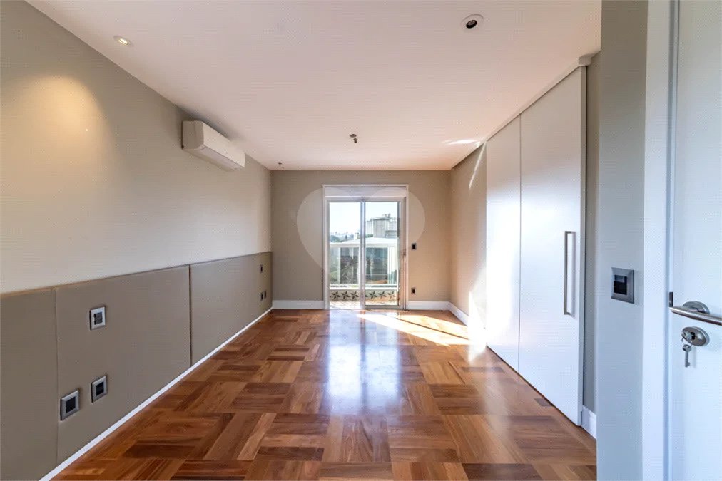 Vila Clementino - 161 m² | 2 dormitórios, com possibilidade de 3 | suíte master | 3 vagas | depósito