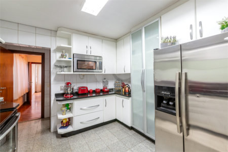 Casa à venda com 4 quartos, sendo 2 suítes, em Brooklin Paulista, São Paulo, SP