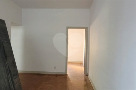 Apartamento à venda com 2 quartos em Aclimação, São Paulo, SP