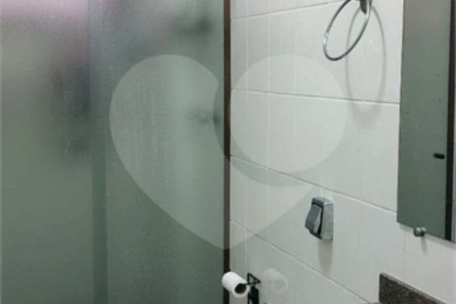 Apartamento à venda com 3 quartos, sendo 1 suíte, em Pitangueiras, Guarujá, SP