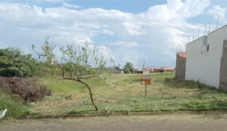 Terreno à venda em Jardim Adalberto Frederico de Oliveira Roxo I, Araraquara, SP