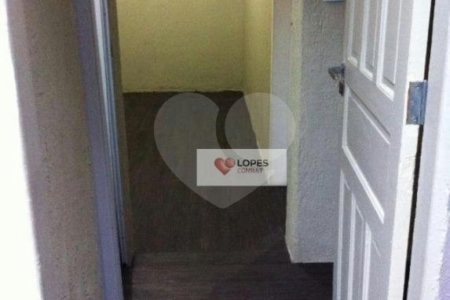 Sobrado à venda com 3 quartos, sendo 1 suíte, em Jardim das Palmas, São Paulo, SP