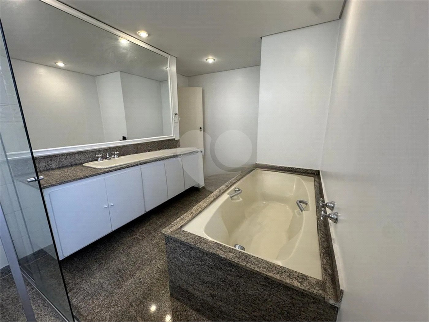 Apartamento à venda com 4 quartos, sendo 2 suítes,  em Vila Suzana, São Paulo, SP