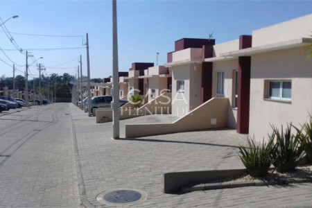 Casa em condomínio à venda com 2 quartos em Vila Pedroso, Votorantim, SP