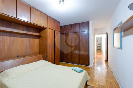 Casa à venda com 3 quartos, sendo 1 suíte,  em Campo Belo, São Paulo, SP