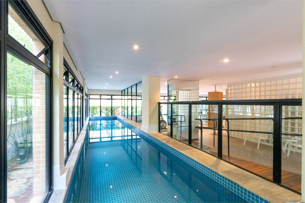 Apartamento à venda com 3 suítes em Vila Suzana, São Paulo, SP