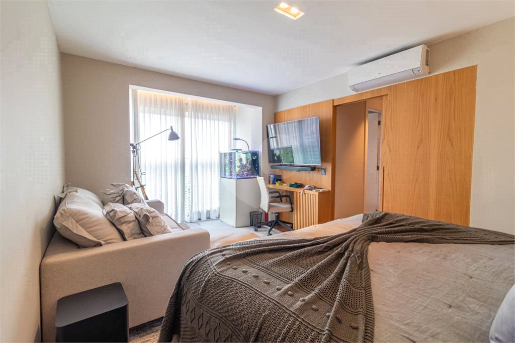 Apartamento à venda com 3 suítes em Vila Olímpia, São Paulo, SP