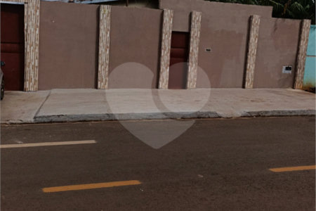 Casa à venda com 3 quartos em Vila Áurea, Ponta Porã, MS
