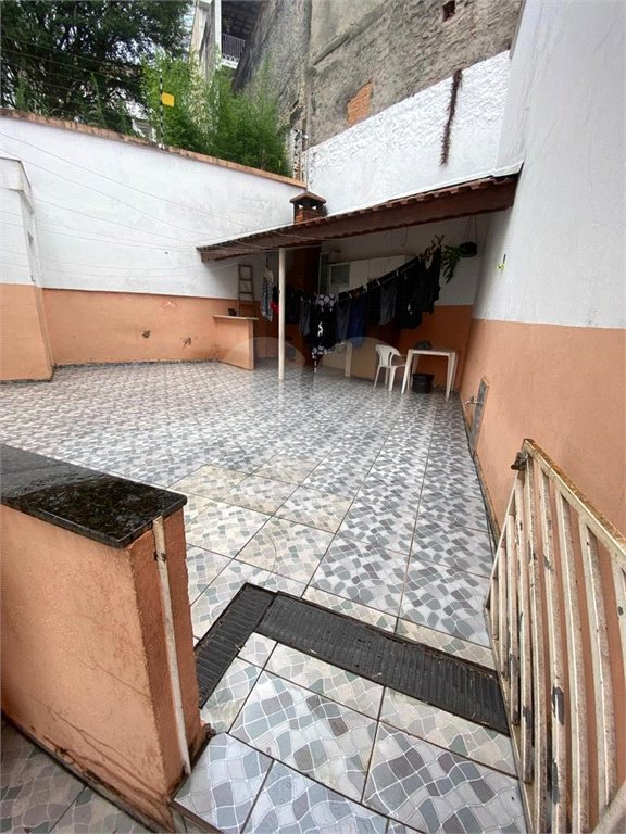 Casa à venda com 3 quartos, sendo 2 suítes, no condomínio Ibarra, São Paulo - SP