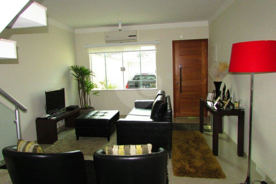 Sobrado à venda com 3 quartos, sendo 1 suíte,  em Vila Constança, São Paulo, SP