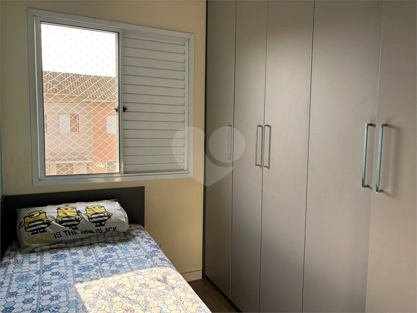 Casa à venda com 3 quartos, sendo 1 suíte, no condomínio Vila Nova Horizonte, Suzano - SP