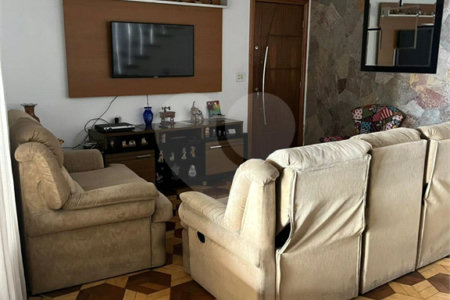 Sobrado à venda com 3 quartos, sendo 1 suíte, em Vila Santo Estéfano, São Paulo, SP