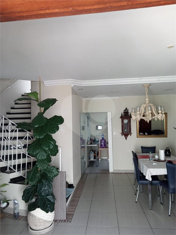 Sobrado à venda com 2 quartos, sendo 1 suíte, em Jardim Paulista, Mogi das Cruzes, SP