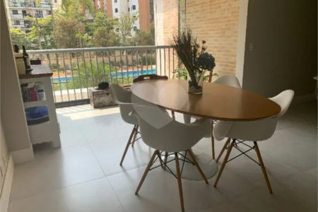 Apartamento à venda com 3 quartos, sendo 1 suíte, em Cidade São Francisco, São Paulo, SP