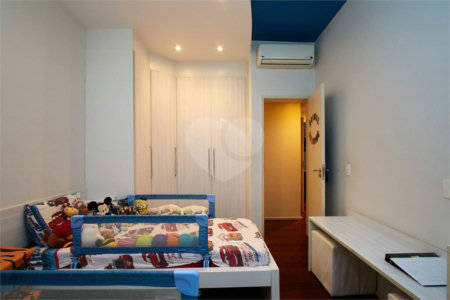 Apartamento à venda com 4 quartos, sendo 1 suíte, em Tijuca, Rio de Janeiro, RJ