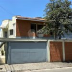 Sobrado à venda com 7 quartos, sendo 2 suítes, em Brooklin Paulista, São Paulo, SP