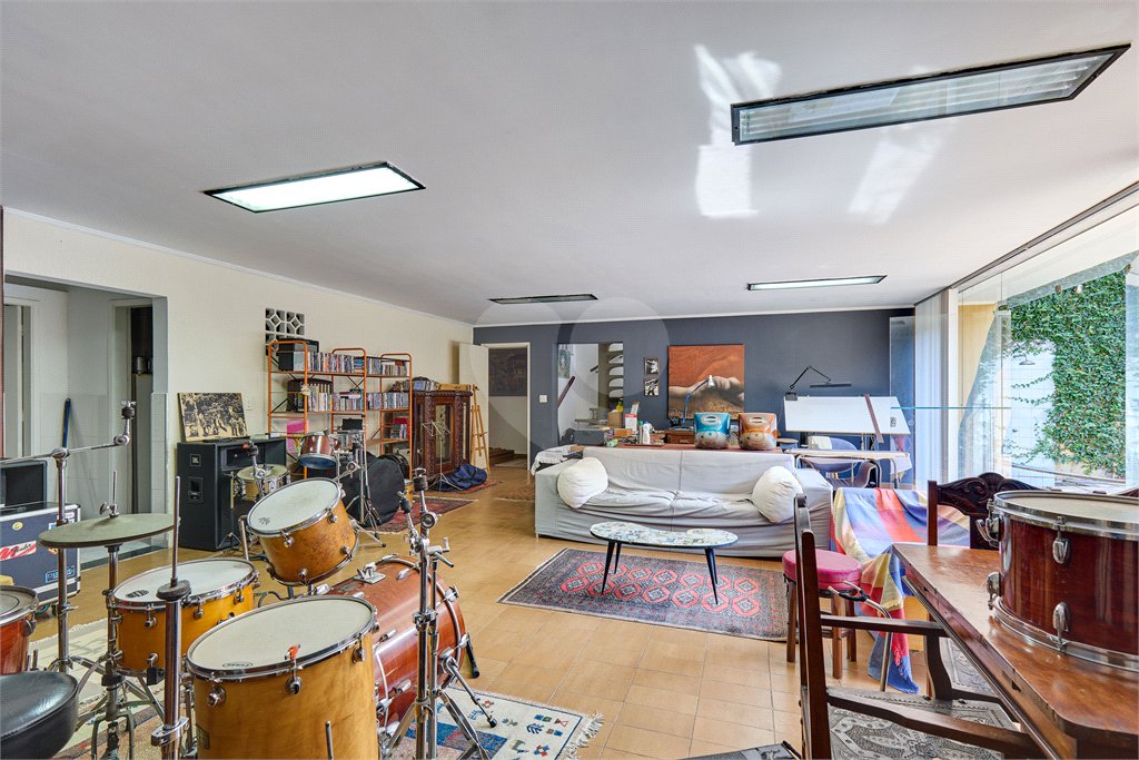 Casa de Vila à venda com 4 quartos, sendo 3 suítes,  em Alto da Boa Vista, São Paulo, SP