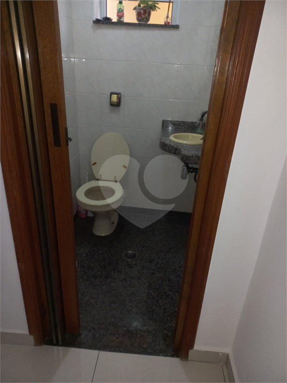 Sobrado à venda com 3 quartos em Jardim Marisa, São Paulo, SP