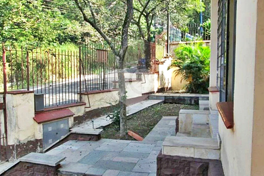 Sobrado à venda com 4 quartos, sendo 2 suítes, em Jardim Floresta, São Paulo, SP