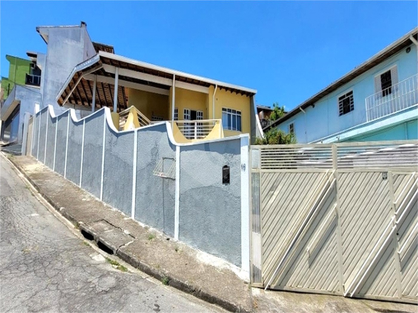 Casa à venda com 3 quartos, sendo 1 suíte, em Jardim Rodeio, Mogi das Cruzes, SP