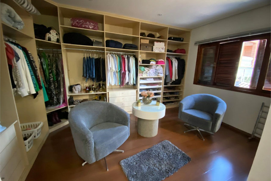 Sobrado à venda com 5 quartos, sendo 3 suítes, em Tremembé, São Paulo, SP