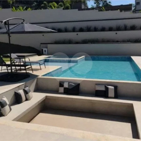 Casa à venda com 4 suítes no condomínio Fazenda Serra Azul, Itupeva - SP