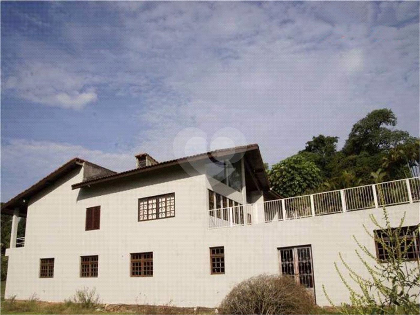 Casa à venda com 5 quartos, sendo 1 suíte,  no condomínio Chacaras do Lago, Vinhedo - SP