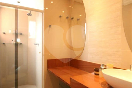 Apartamento à venda com 4 quartos, sendo 2 suítes,  em Vila Uberabinha, São Paulo, SP