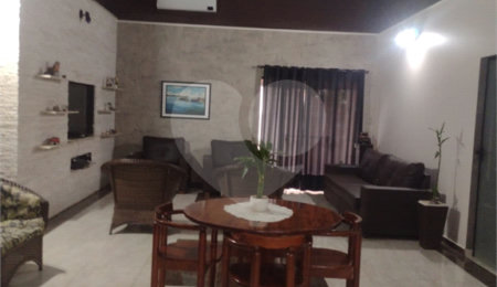 Casa à venda com 3 quartos, sendo 1 suíte,  no condomínio Acmti - Colinas do Mosteiro, Terras de Itaici e Recanto dos Pássaros, Indaiatuba - SP
