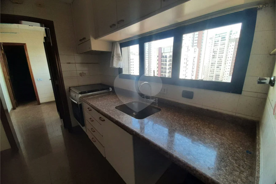 Apartamento à venda com 3 suítes em Tatuapé, São Paulo, SP