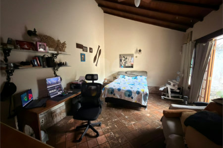 Casa à venda com 3 suítes em Portinho, Cabo Frio, RJ