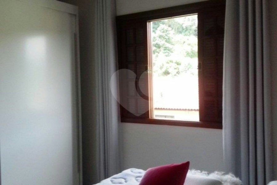 Sobrado à venda com 3 quartos, sendo 1 suíte, em Tremembé, São Paulo, SP