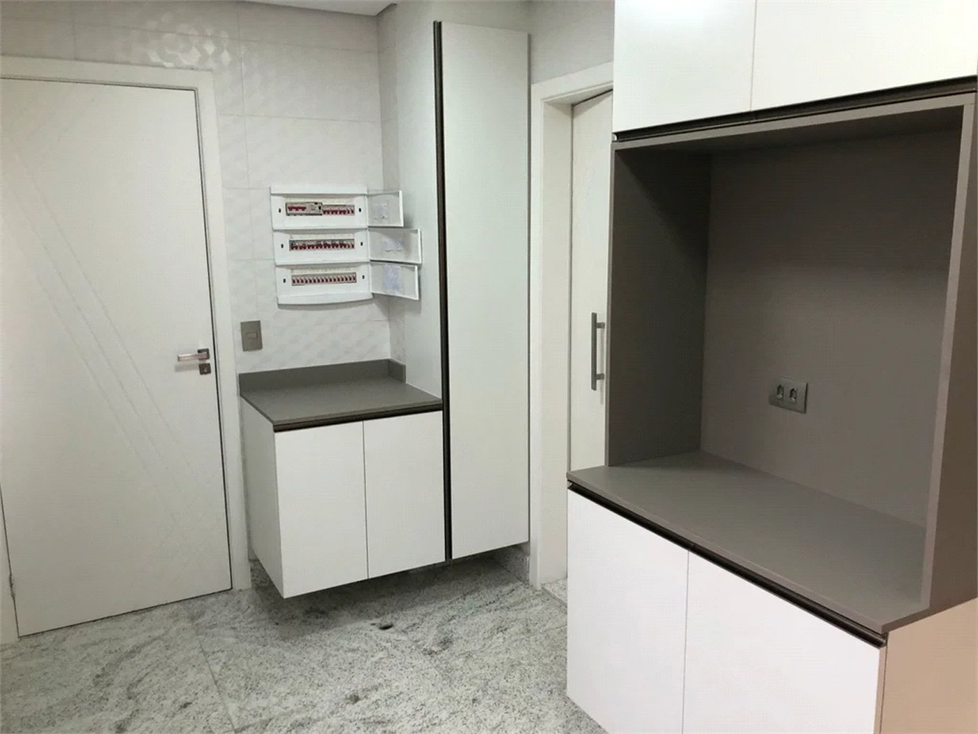 Apartamento à venda com 4 suítes em Vila Suzana, São Paulo, SP