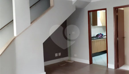 Sobrado à venda com 2 quartos em Santana, São Paulo, SP