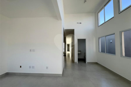 Casa à venda com 3 quartos, sendo 1 suíte, em Jardim dos Ipês, Salto, SP
