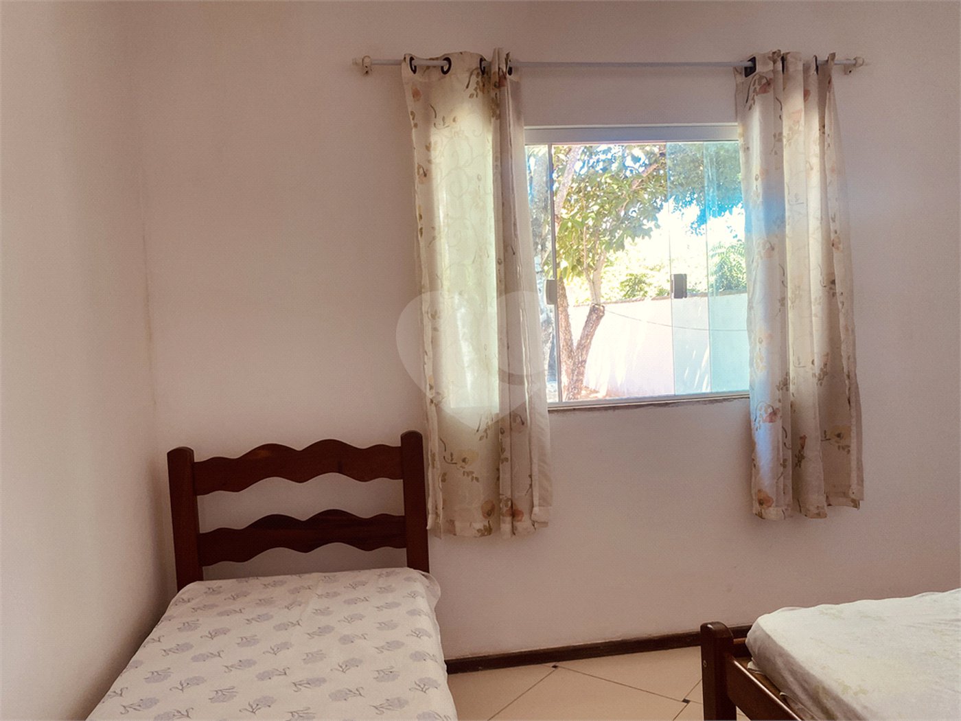 Casa em condomínio para alugar com 2 quartos, sendo 1 suíte, em Caravelas, Armação dos Búzios, RJ
