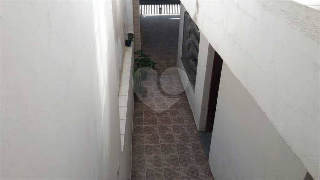 Sobrado à venda com 4 quartos em Jardim Guairaca, São Paulo, SP